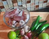 Foto langkah ke 1 dari resep Cumi Basah Cabe Hijau.