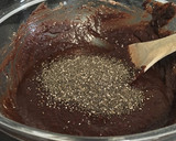 Foto del paso 4 de la receta: Brownies con frutos rojos y semillas chía
