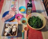 Foto del paso 1 de la receta: Ensalada de espinacas con tocino