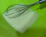 Foto del paso 3 de la receta: Tortilla de patatas y ajos tiernos