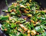 A picture of step 3 of Spring Onion Subji / Khariyu.