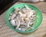 Foto langkah ke 1 dari resep Tumis Jamur Tiram Baby Kailan.