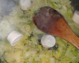 Une image de l'étape 3 de Poêlée de chou vert aux poissons.