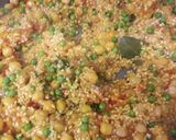 Paella csicseriborsóval és zöldborsóval (+rák) -spanyolos ételek recept fázis 3 fotója