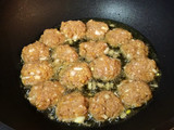 Beef Burger with Dynamite Sauce Mozaru (baked rice)