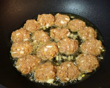 Foto langkah ke 3 dari resep Beef Burger with Dynamite Sauce Mozaru (baked rice).
