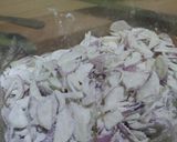 Foto langkah ke 2 dari resep Bawang goreng krispi.