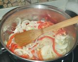 Foto del paso 1 de la receta: Pollo fácil encebollado