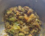 A picture of step 4 of Mirchi karela.