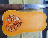 Foto del paso 1 de la receta: Calabaza rellena con espinaca, brócoli y arroz