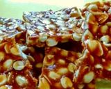 A picture of step 5 of Peanut Chikki / Peanut Bar / Peanut Gachak.