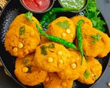 A picture of step 7 of Parippu Vada - traditional Kerala tea time snacks.
