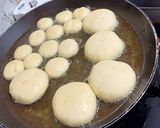Foto langkah ke 6 dari resep Bomboloni Tower.