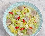 Foto langkah ke 4 dari resep Sayur Sawi Putih pakai Bakso dan Telur.