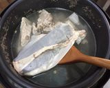 A picture of step 4 of Green Mustard In Salted Fish With Pork Rib Soup.