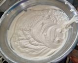 A picture of step 2 of Dahi vada.