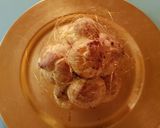 Foto del passaggio 9 della ricetta Croquembouche con crema chantilly al Brandy