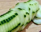 Hình bước làm 1 của món 🌱 Salad Dưa Leo, Hành Tây Tím