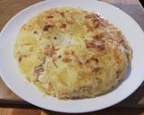 Foto del paso 9 de la receta: Tortilla de patatas, cebolla caramelizada y queso de cabra