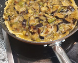 Foto del paso 3 de la receta: Tortilla con berenjena, pimiento verde y guindilla
