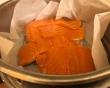 Foto del passaggio 1 della ricetta Salmone al vapore
