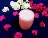 A picture of step 3 of Rose Banana Smoothie.