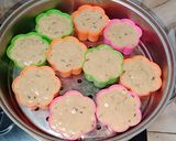 Foto langkah ke 4 dari resep Bolu Pisang Kukus.