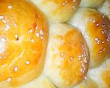 A picture of step 2 of Chicken stuffed buns 😋.