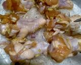 รูปขั้นตอนการทำที่ 5 ของ น่องไก่นึ่งวุ้นเส้นสมุนไพร