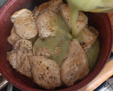 Foto del paso 3 de la receta: Pechugas de pollo en salsa verde