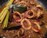 A picture of step 7 of Spicy stir fry squids with Lime.