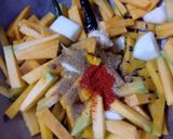 A picture of step 5 of Kaddu ki khatti meethi sabji.
