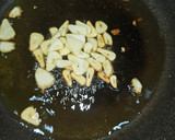 Foto del paso 3 de la receta: Ensalada templada de pollo y escarola