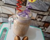 A picture of step 5 of Spodila - banana milkshake with blueberry ice-cream twist🍌🍨🥤.