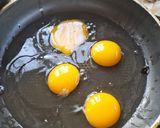 Foto del paso 6 de la receta: Papas rústicas, tiras de carne, jamón, huevo, queso y cebollas