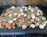 Une image de l'étape 12 de Aubergines chinoises au bœuf, tomates, oignon rouge et coriandre.