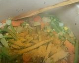 صورة لخطوة 3 من وصفة رز وفخاذ مقلية وشوربة خضار على طريقتي بسيطة وسهلة