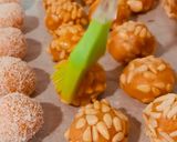 Foto del paso 12 de la receta “PANELLETS” de coco 🥥, con piñones y almendras!!