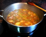 Foto del paso 10 de la receta: Estofado de patata con espárragos silvestres y carne de cerdo