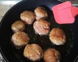 Foto del paso 2 de la receta: Albóndigas en salsa de vino dulce