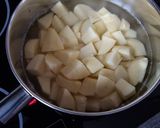 Une image de l'étape 1 de °Croquettes de saumon, sauce citronnée°.