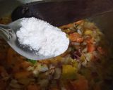 A picture of step 5 of Sev bhaji.