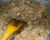 A picture of step 2 of Afghani Chicken Pulao.