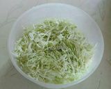 A picture of step 1 of Fried cabbage.