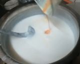 A picture of step 2 of Rice flour firni.