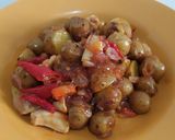 Foto langkah ke 5 dari resep Ayam Baby Potato Asam Manis.