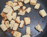 Foto del paso 8 de la receta: 82. Ensalada templada de frankfurt y pan tostado