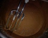 Foto langkah ke 4 dari resep Bolu Cokelat Keju Lilsoft.