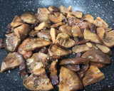 Foto del paso 4 de la receta: Níscalos a la plancha