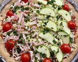 Foto del paso 13 de la receta: Pizza 🍕 con base de Espelta Integral mitad bacon-mitad calabacín con huevos de codorniz 🍳